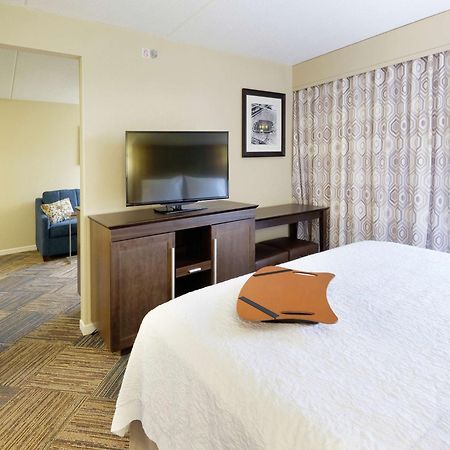 Hampton Inn Green Bay Downtown Zewnętrze zdjęcie