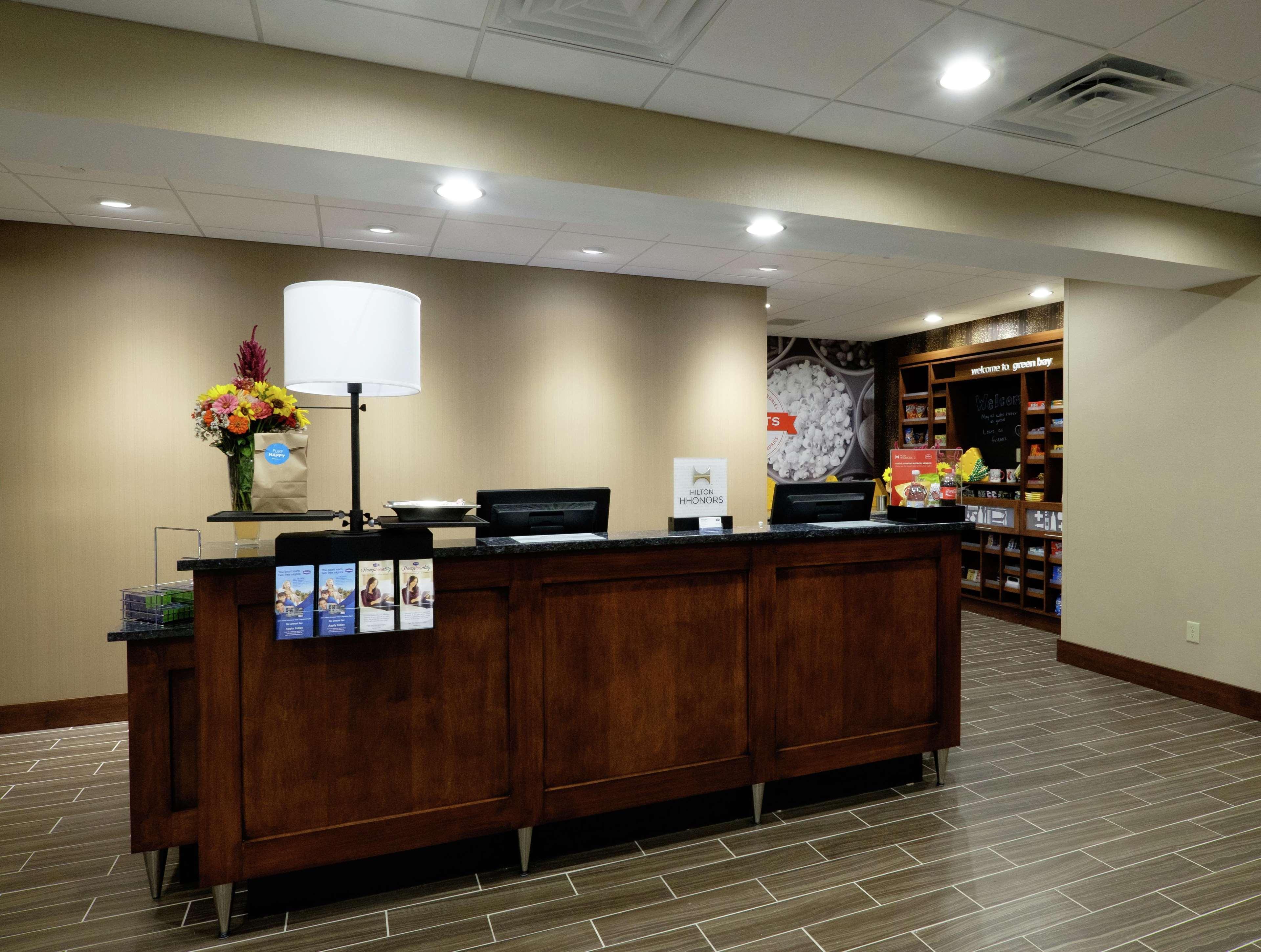 Hampton Inn Green Bay Downtown Zewnętrze zdjęcie