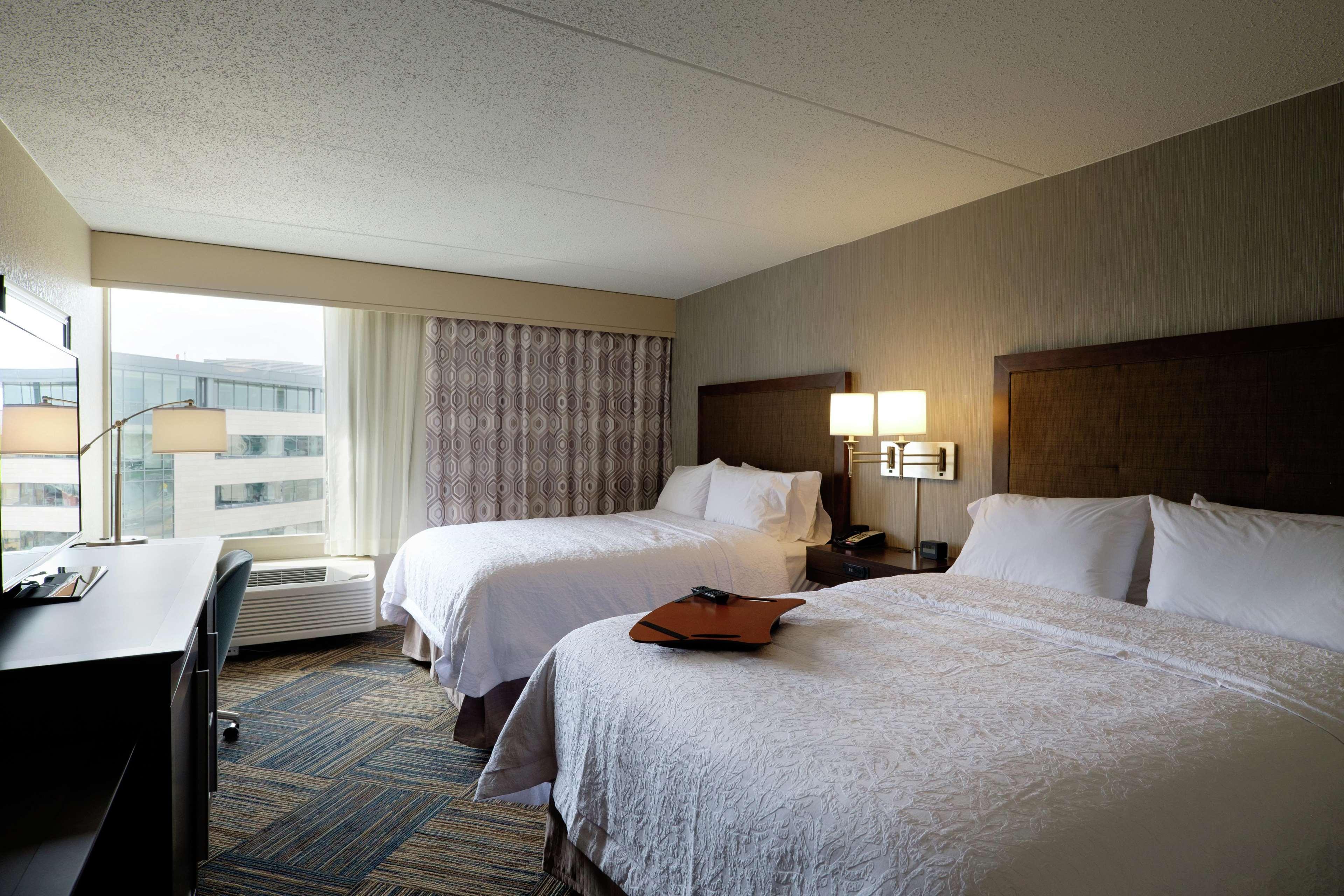 Hampton Inn Green Bay Downtown Zewnętrze zdjęcie